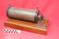 https://digital-grinnell.nyc3.digitaloceanspaces.com/GrinnellCollegePhysicsMuseum/Images/em_156_Induction_Coil.JPG https://digital-grinnell.nyc3.digitaloceanspaces.com/GrinnellCollegePhysicsMuseum/Images/em_156_Induction_Coil.JPG image/jpeg thumbnail
